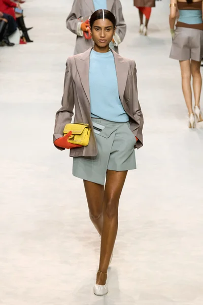 Look 5